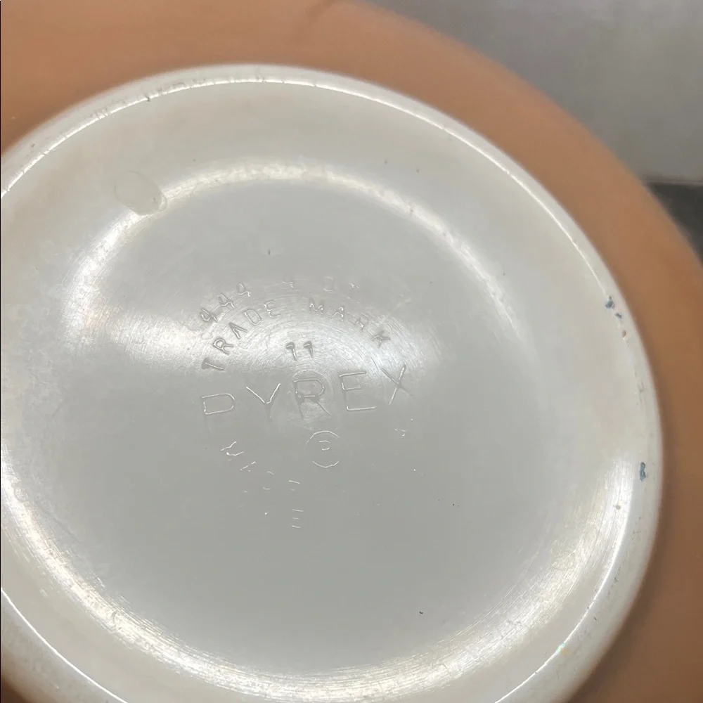 Pyrex Cinderella bowls. Set of 3 Early American Mixing Bowls 441,443&444